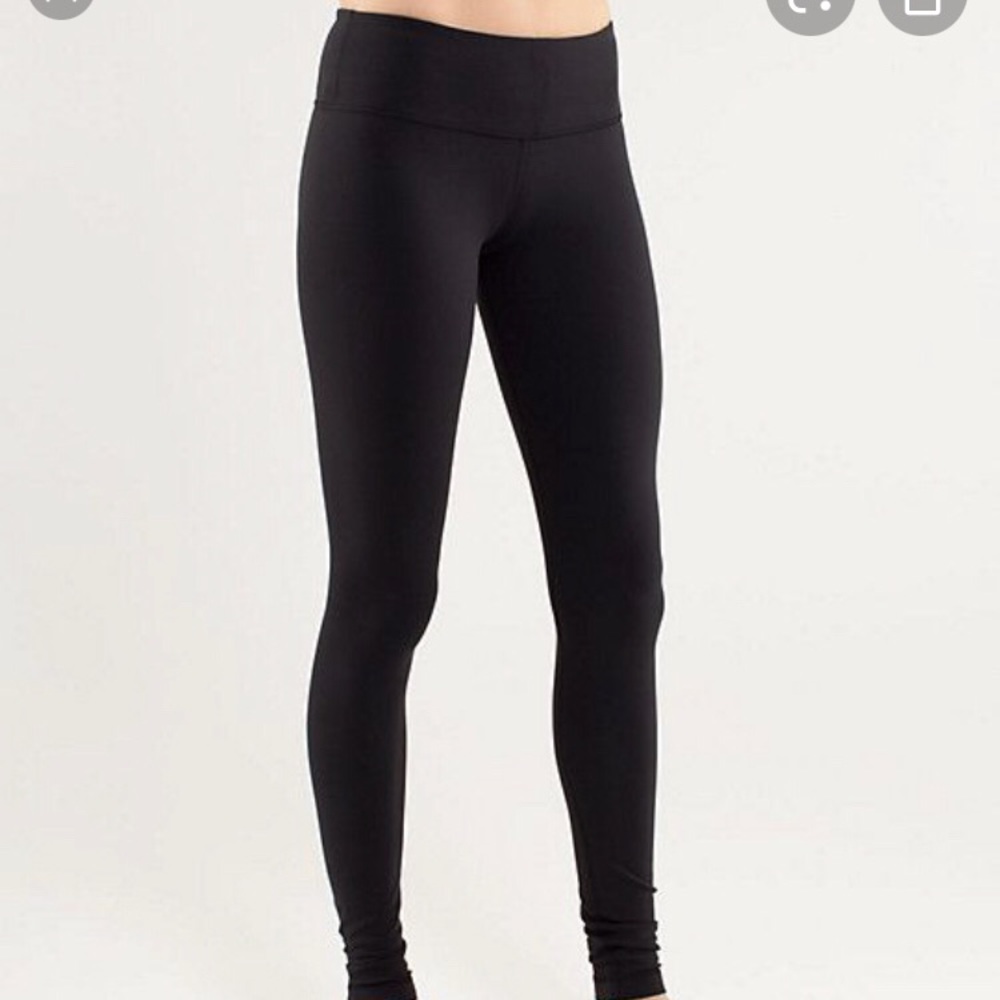 lululemon black wunder under leggings